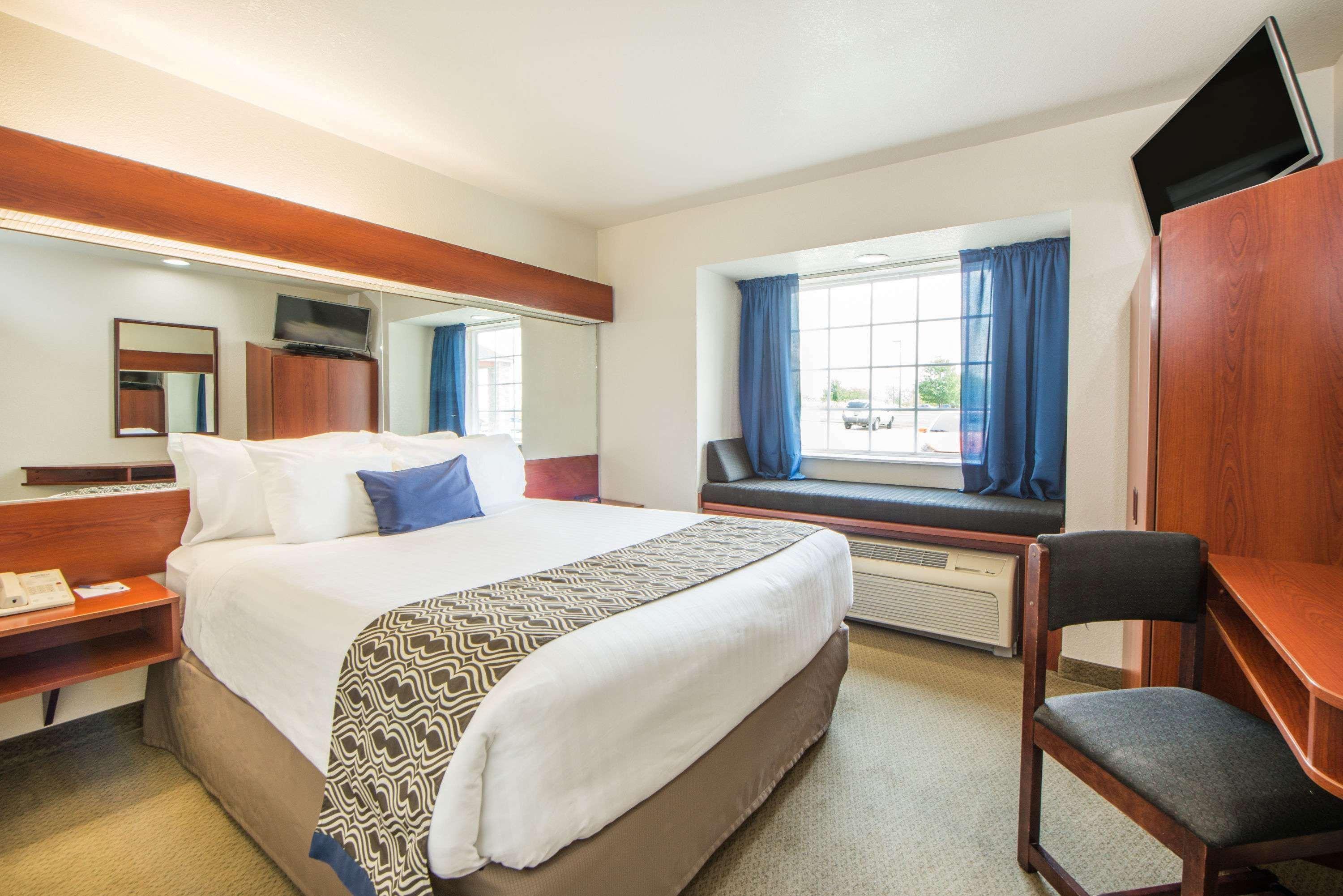 Microtel Inn And Suites By Wyndham Miami Ok Esterno foto