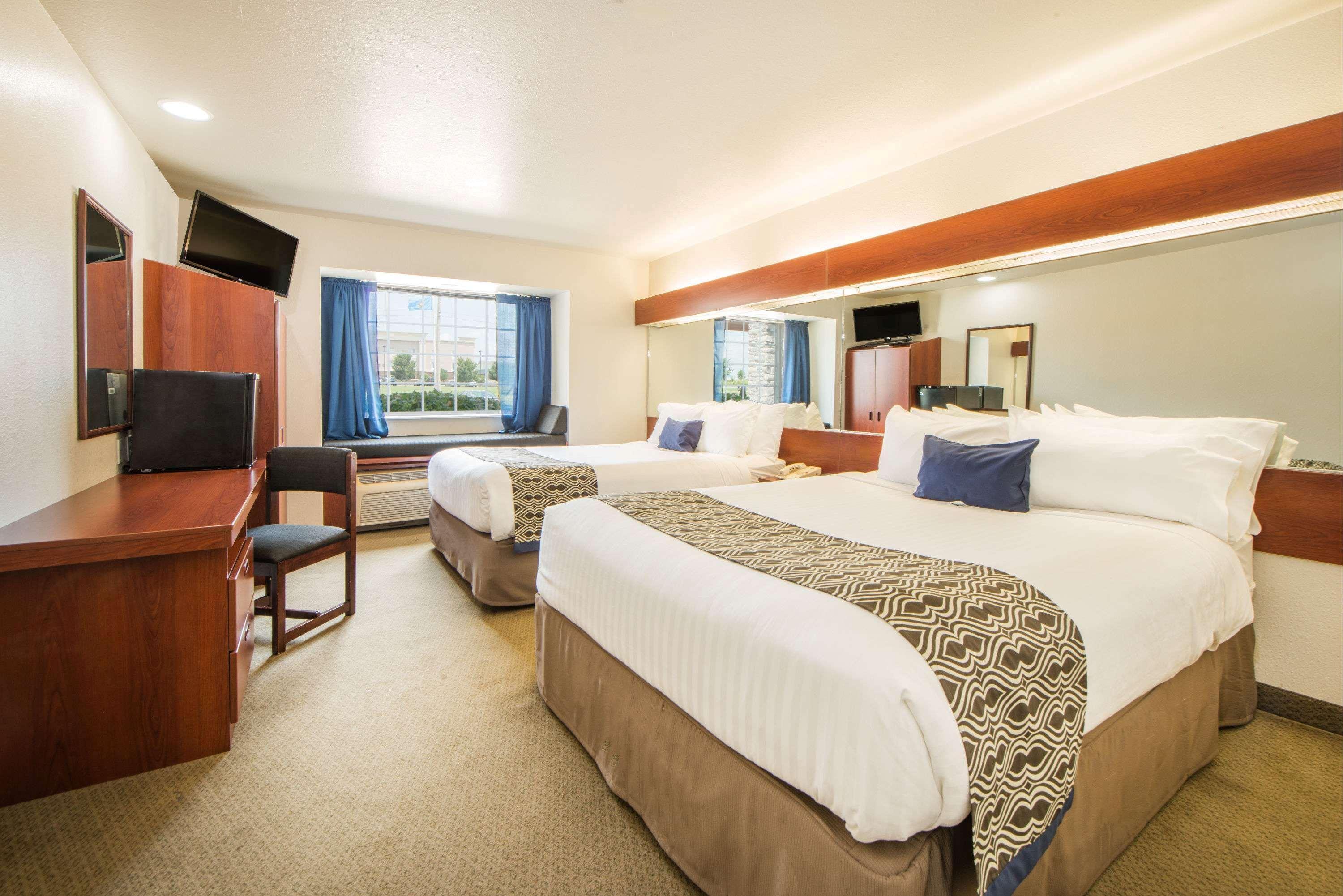 Microtel Inn And Suites By Wyndham Miami Ok Esterno foto