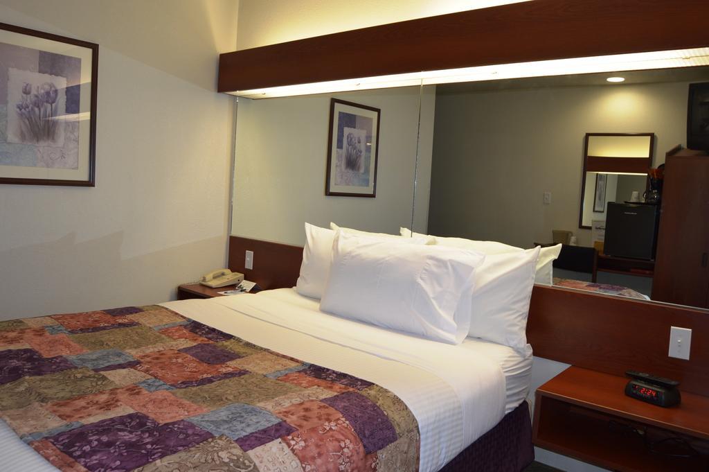 Microtel Inn And Suites By Wyndham Miami Ok Camera foto