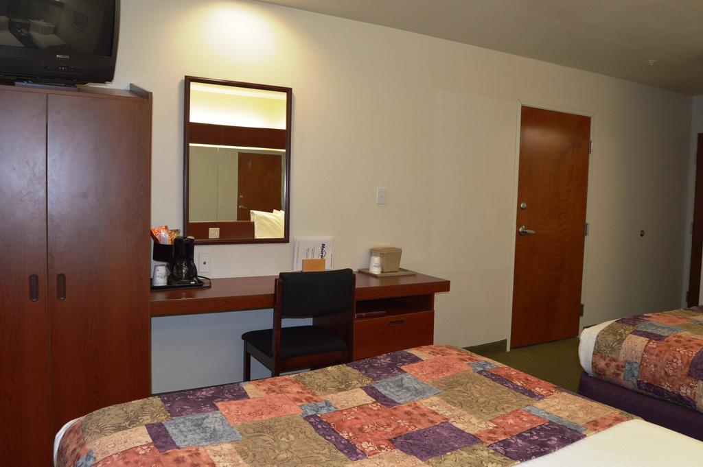 Microtel Inn And Suites By Wyndham Miami Ok Camera foto